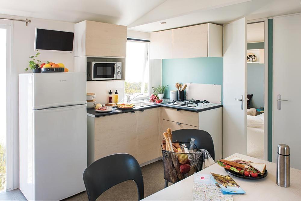 Camping Les Etoiles Saint-Sornin-Lavolps 外观 照片