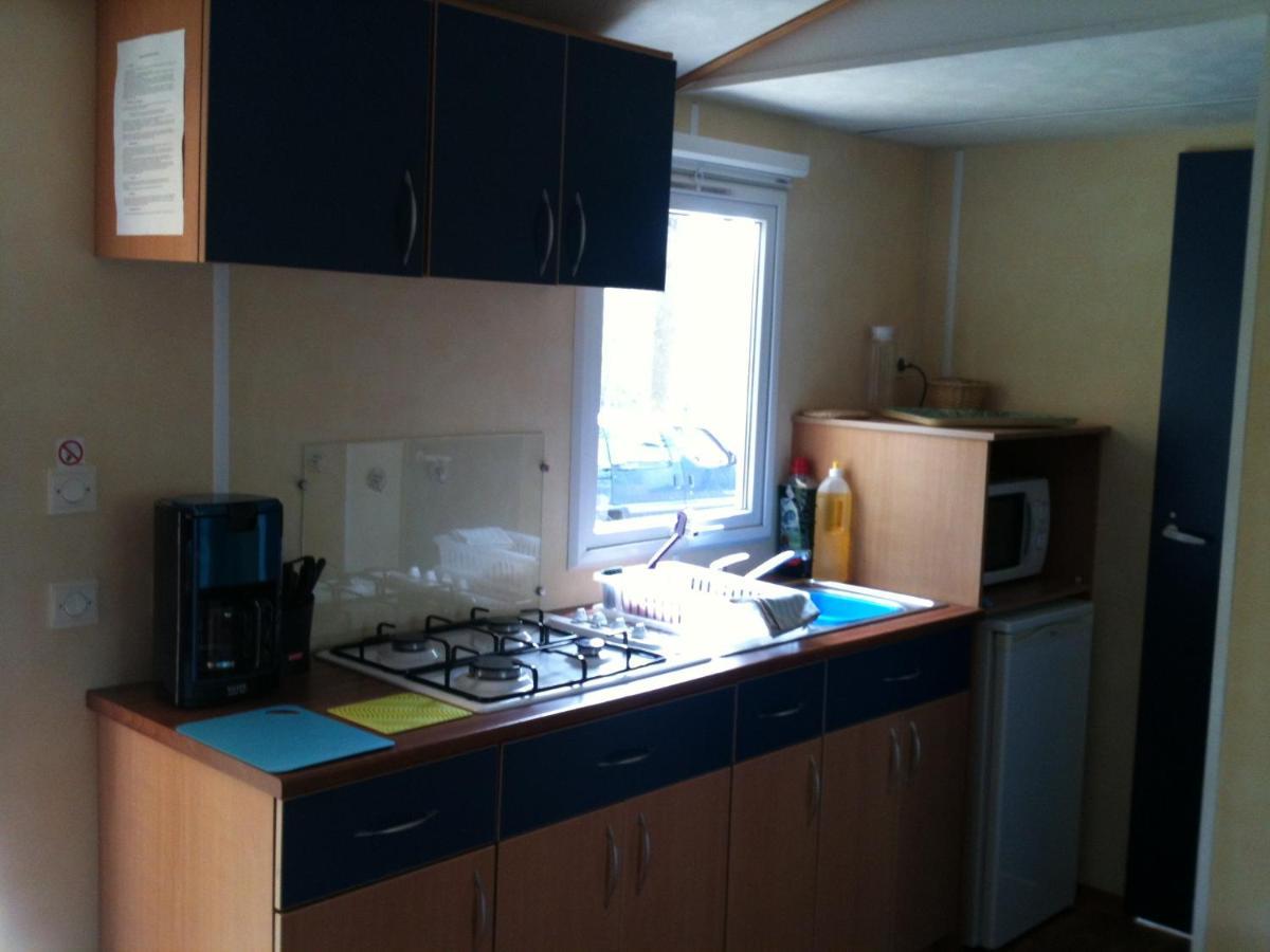 Camping Les Etoiles Saint-Sornin-Lavolps 外观 照片