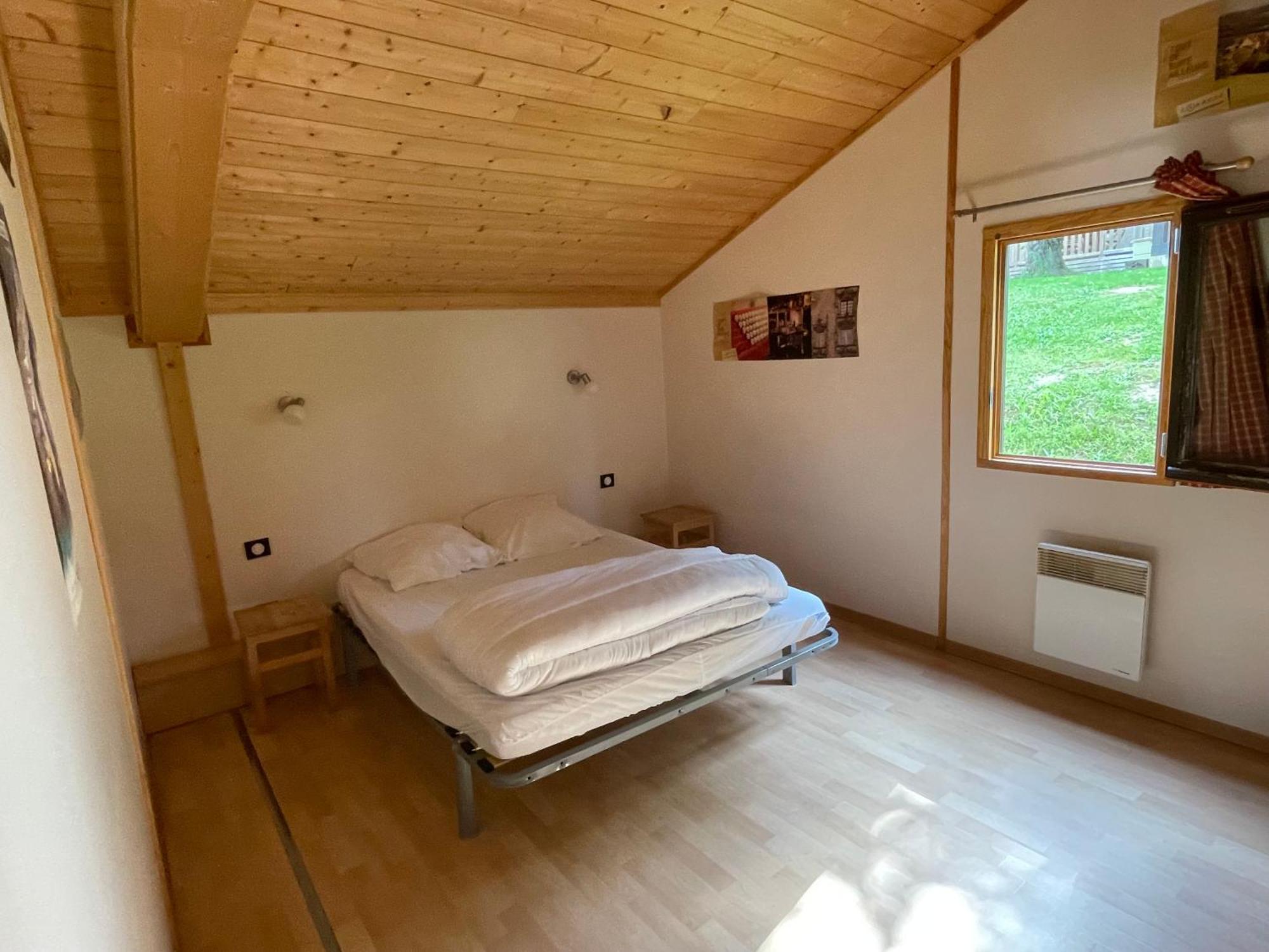 Camping Les Etoiles Saint-Sornin-Lavolps 外观 照片