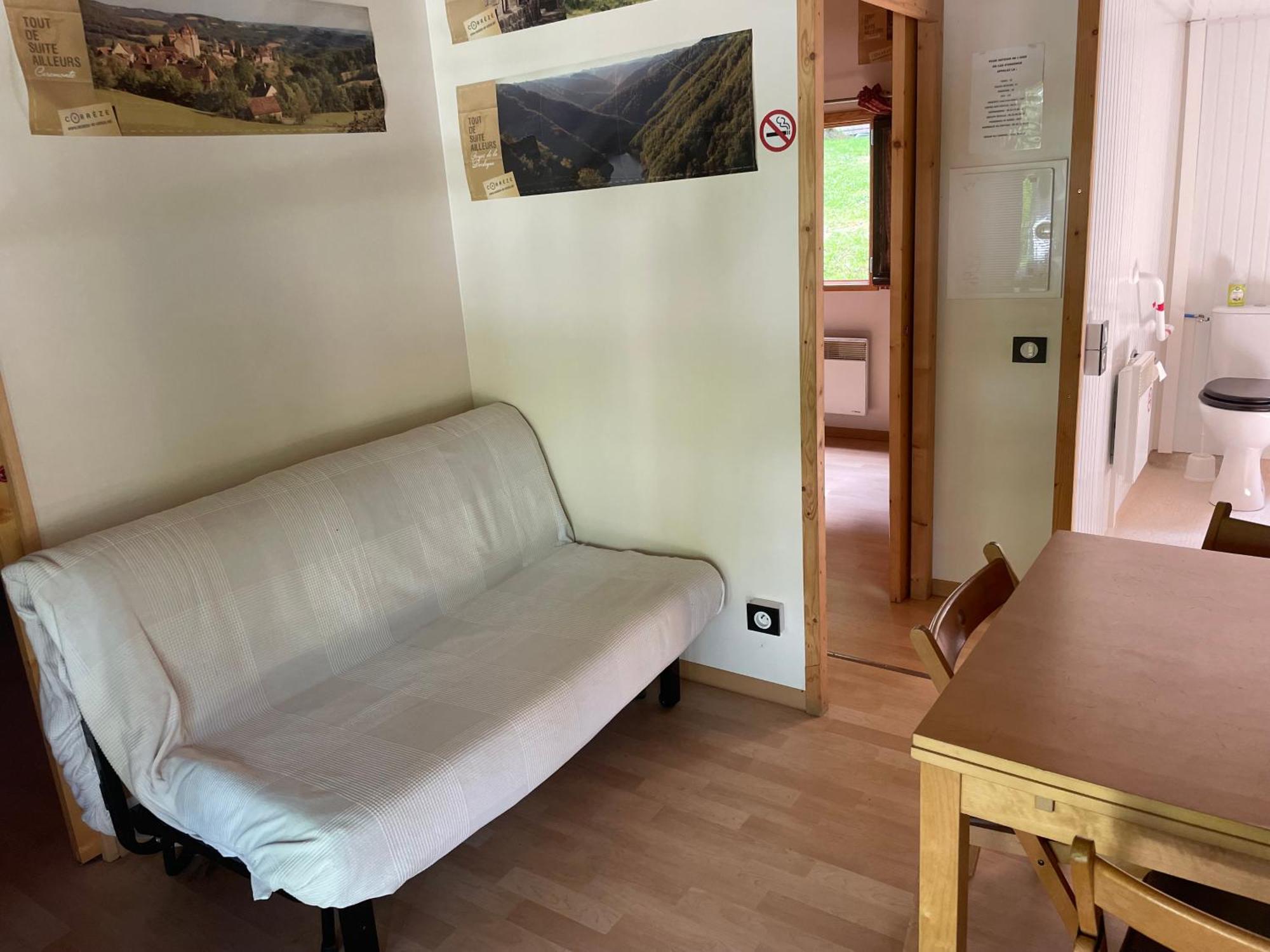 Camping Les Etoiles Saint-Sornin-Lavolps 外观 照片