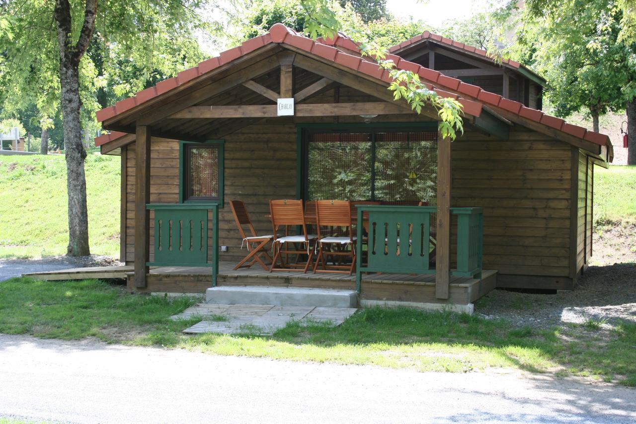Camping Les Etoiles Saint-Sornin-Lavolps 外观 照片