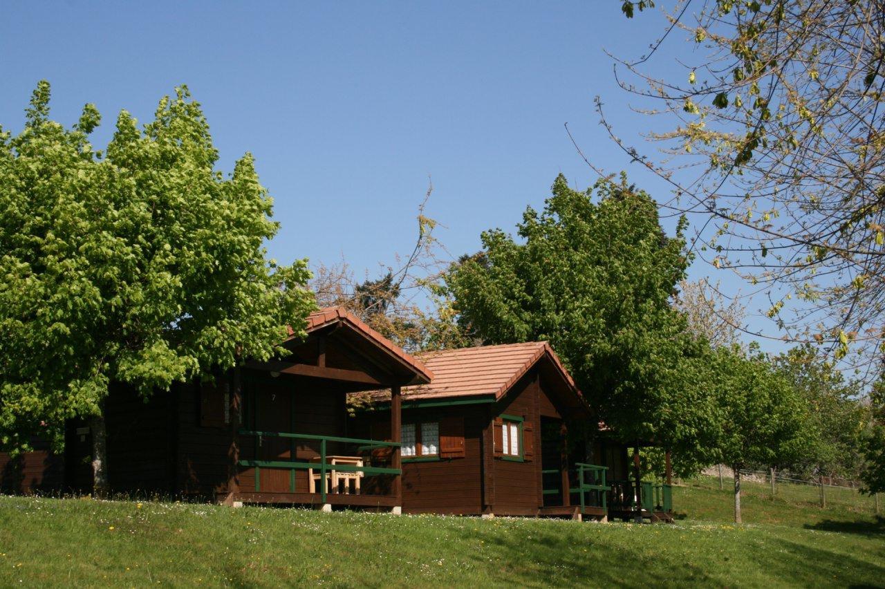 Camping Les Etoiles Saint-Sornin-Lavolps 外观 照片